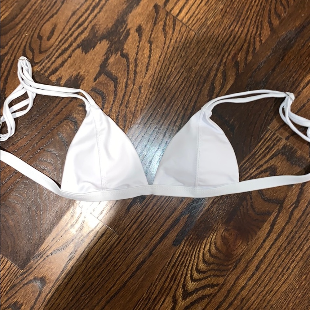 ZAFUL white swim top and green leaf bottoms